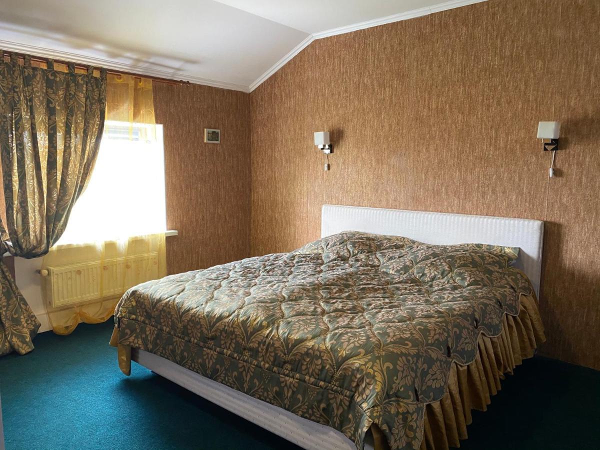 Avtoport Restorant Hotel Complex Vinnytsia Extérieur photo